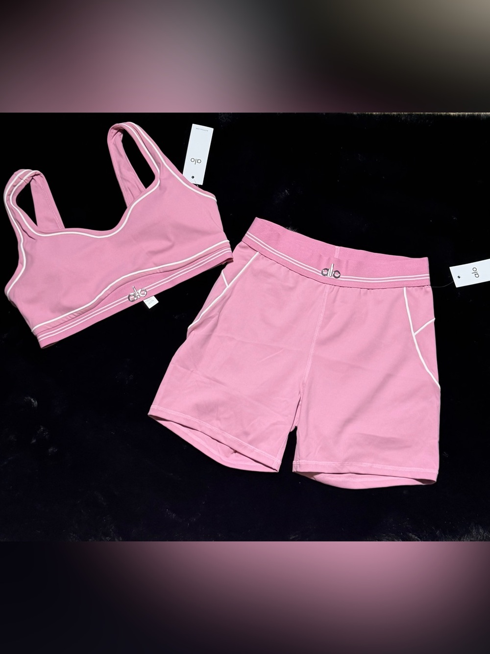 ALO Yoga Pink Two-Piece Sports Bra & Shorts Set